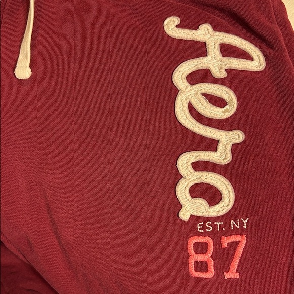 Aeropostale Burgundy Cropped Jogger Pants Women’s Size Large - Picture 3 of 4